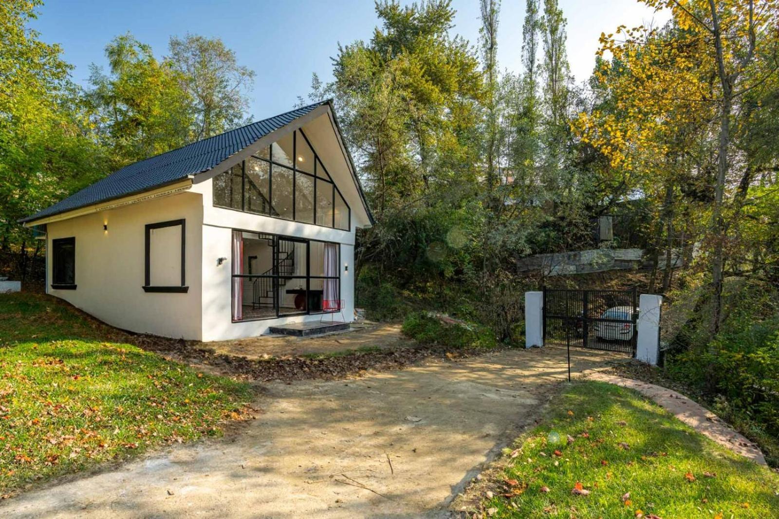 Shayari Villa Гулмарг Екстериор снимка